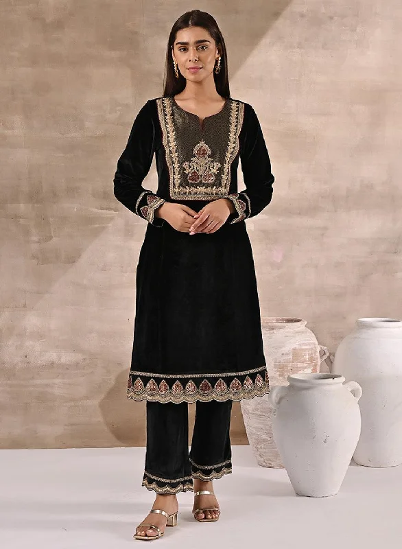 Charcoal Black Velvet Kurta Set With Heavy Front Yoke Zari Embroidery