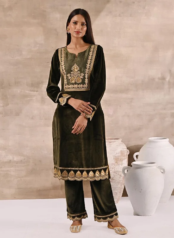 Olive Velvet Kurta Set With Heavy Front Yoke Zari Embroidery