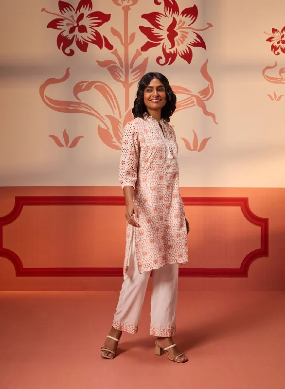 Saira Peach Embroidered Rayon Kurta Set For Women