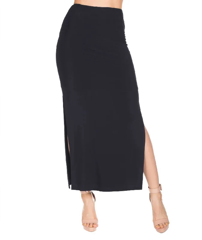 Slit Maxi Skirt In Black